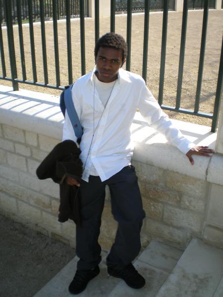 Regardez l'objectif, ne pas le quitter des yeux!