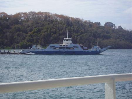 La Barge (la jet�e de MDZ)